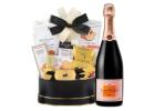 Champagne Delivery Chicago – Fresh & Elegant Gifts for Every Occasion